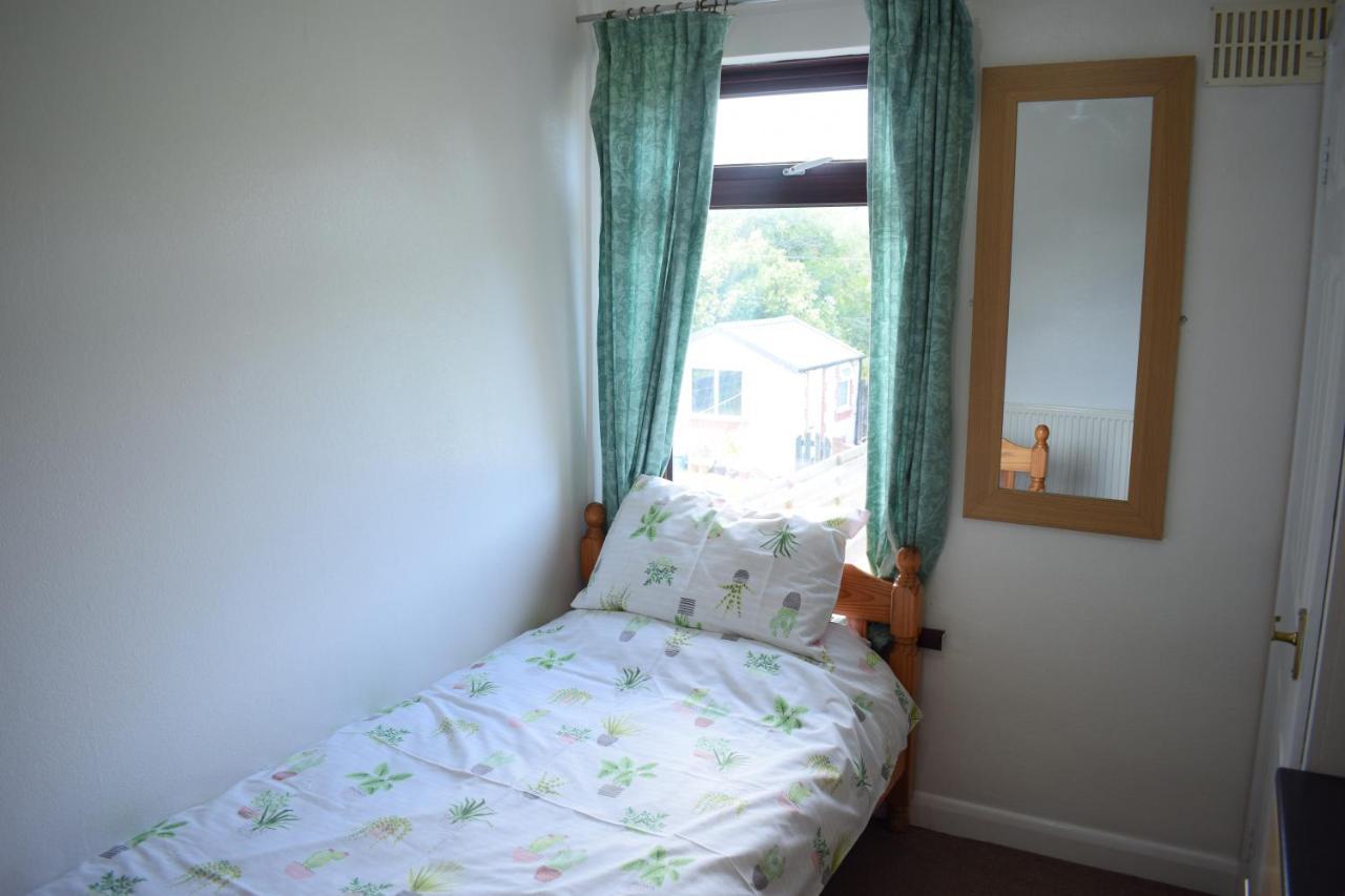 House Stay In Bangor North Wales Esterno foto