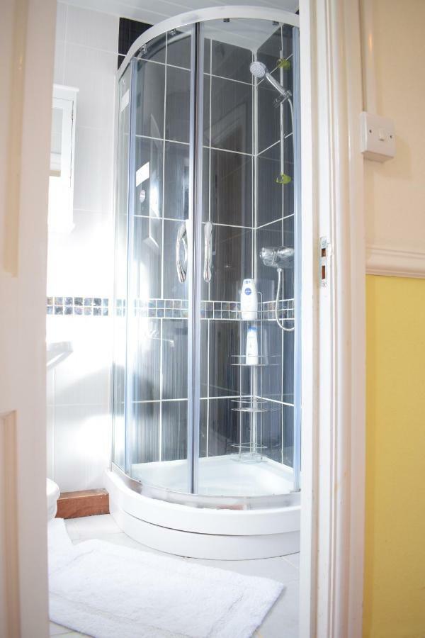 House Stay In Bangor North Wales Esterno foto