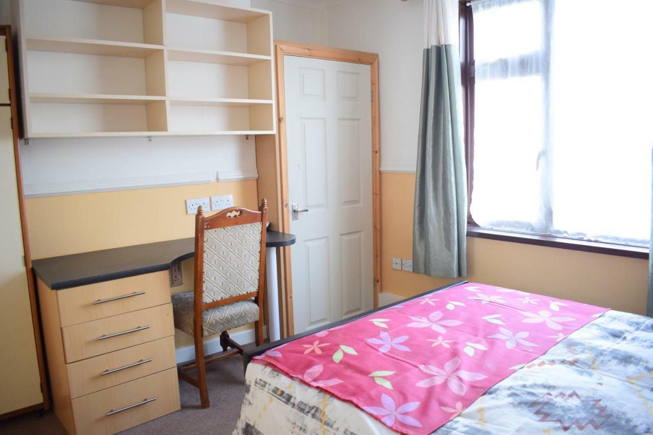 House Stay In Bangor North Wales Esterno foto